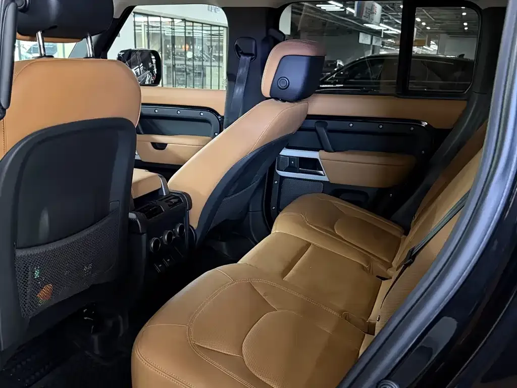 Land Rover Defender — фото 6