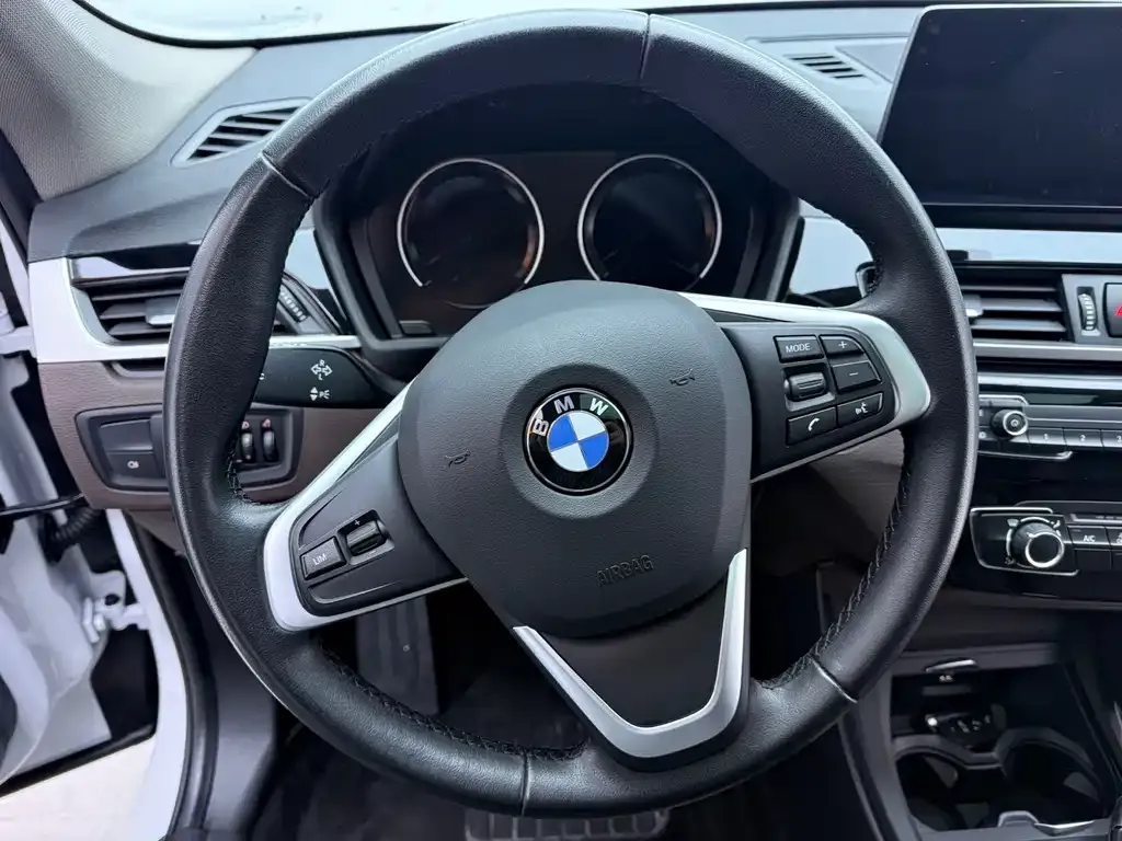 BMW X1 — фото 4