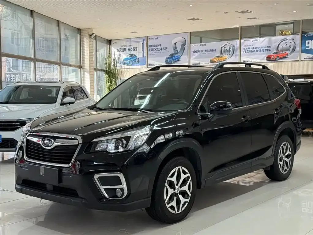 Subaru Forester — фото 1