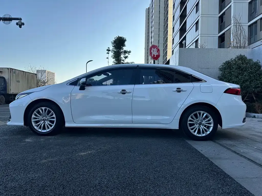 Toyota Allion — фото 8