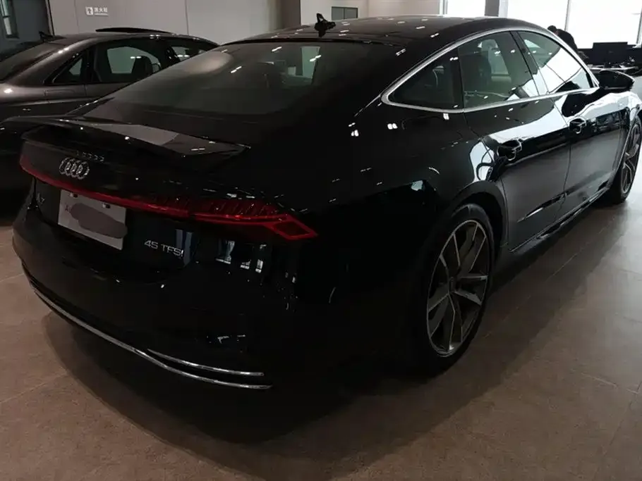Audi A7 — фото 10