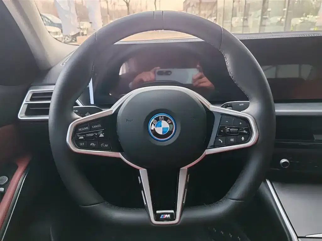 BMW i3 — фото 7