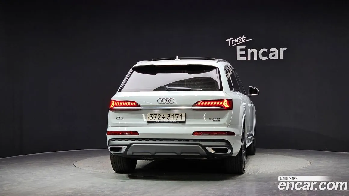 Audi Q7 — фото 3