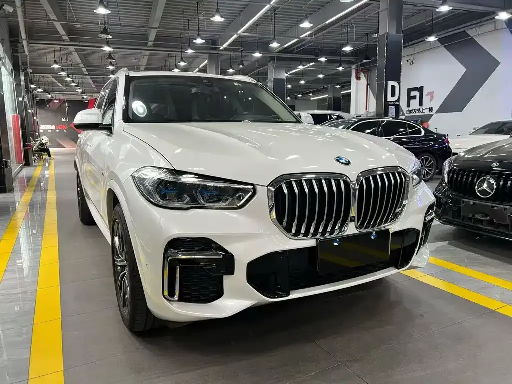 BMW X5 — фото 1