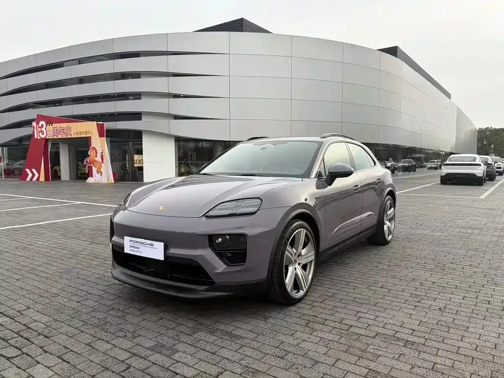 Porsche Macan EV — фото 1