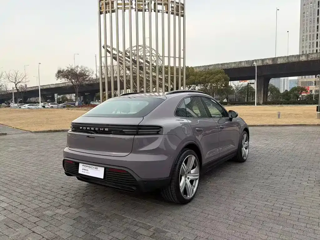 Porsche Macan EV — фото 10