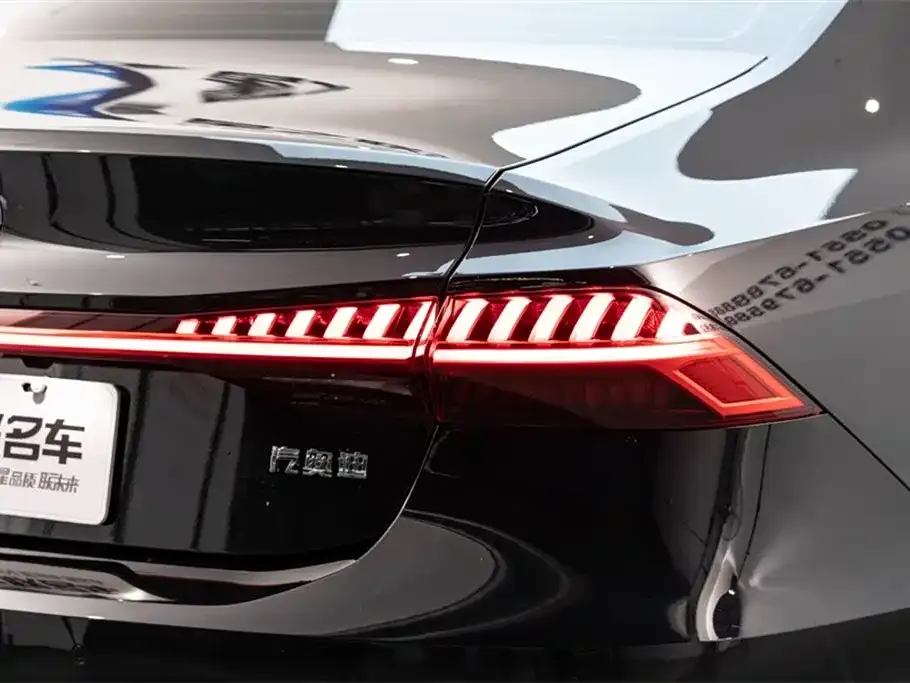 Audi A7L — фото 3