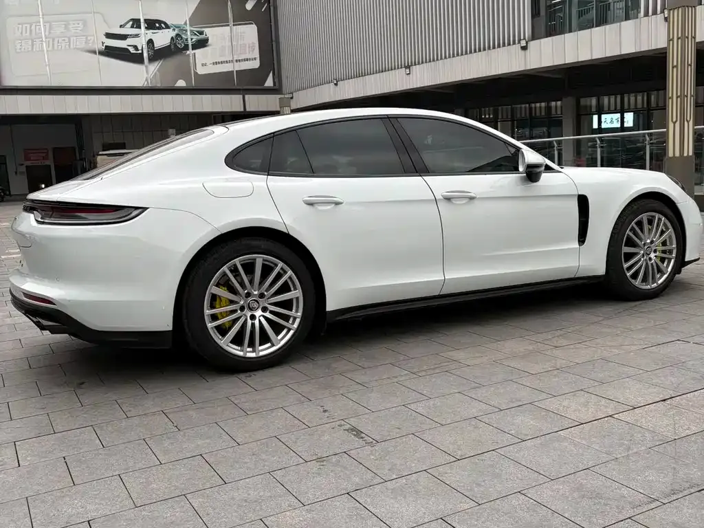 Porsche Panamera — фото 10