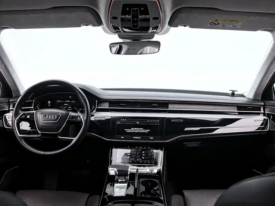 Audi A8 — фото 7