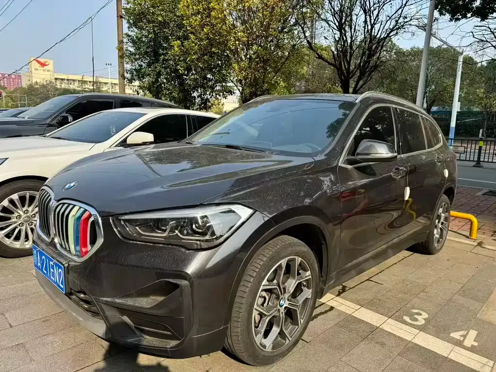 BMW X1 — фото 1