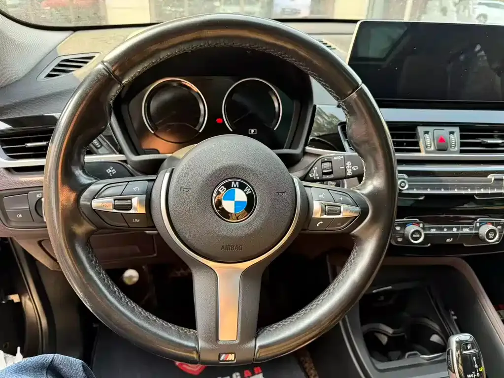 BMW X1 — фото 6