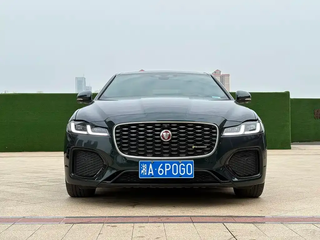 Jaguar XFL — фото 3