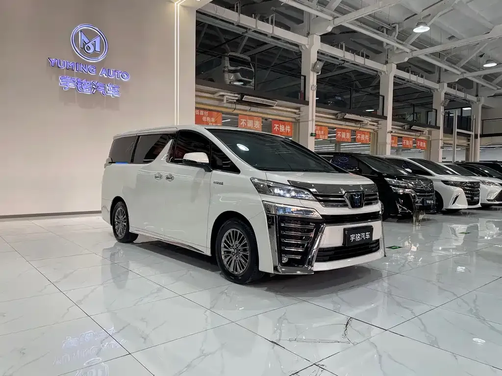 Toyota Vellfire — фото 4