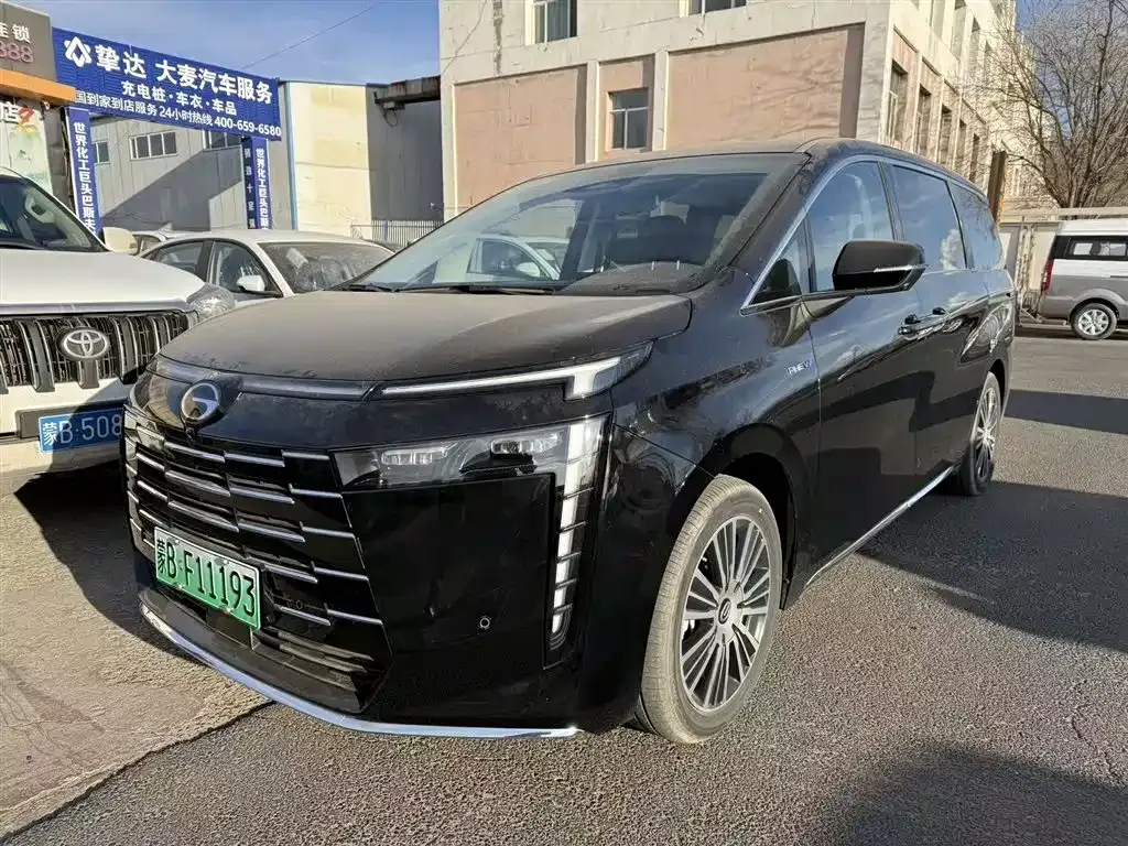 GAC Motor E8 Hybrid — фото 1
