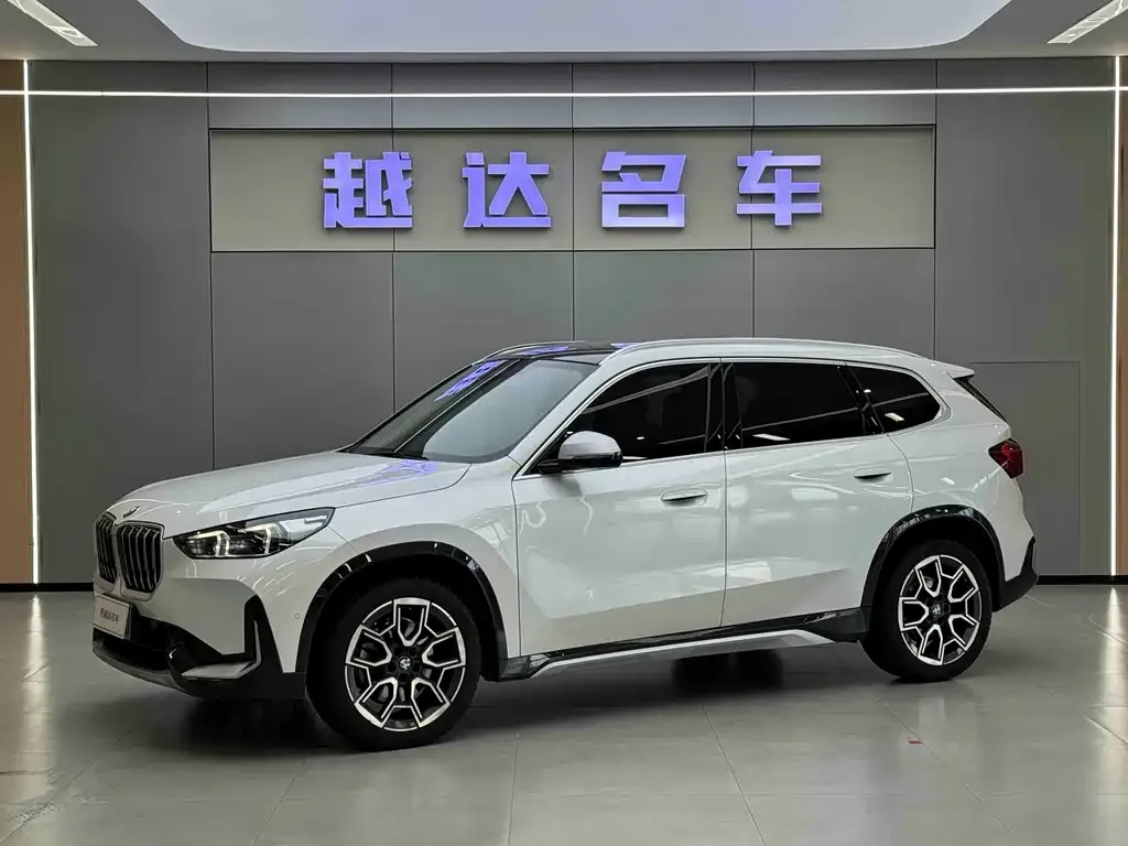 BMW X1 — фото 9