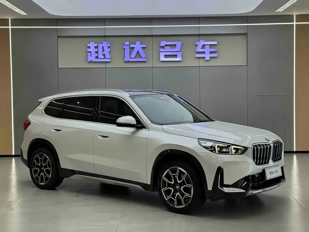 BMW X1 — фото 8