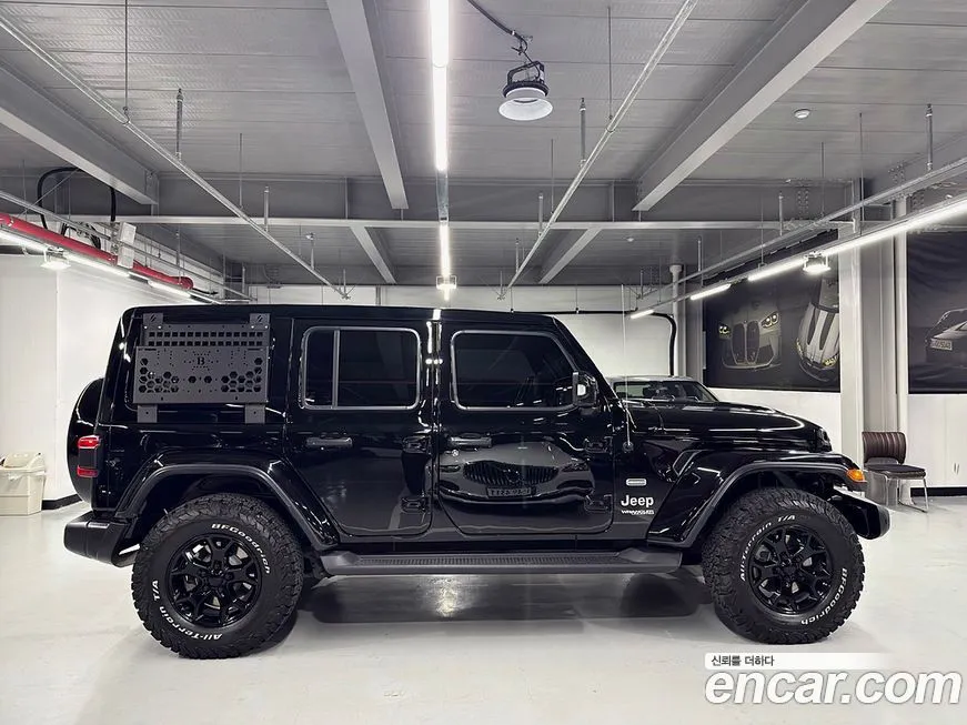 Jeep Wrangler — фото 10