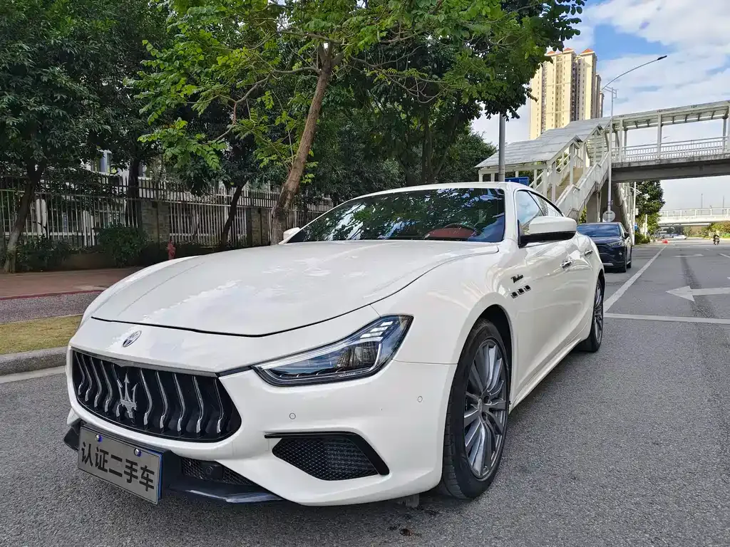 Maserati Ghibli — фото 1