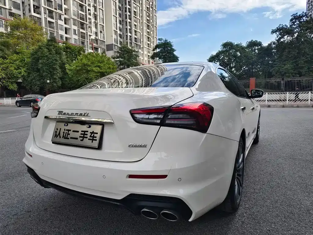 Maserati Ghibli — фото 8