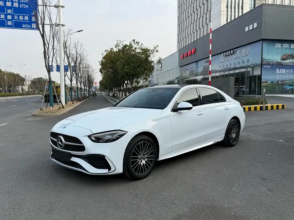 Mercedes-Benz C-Class — фото 1