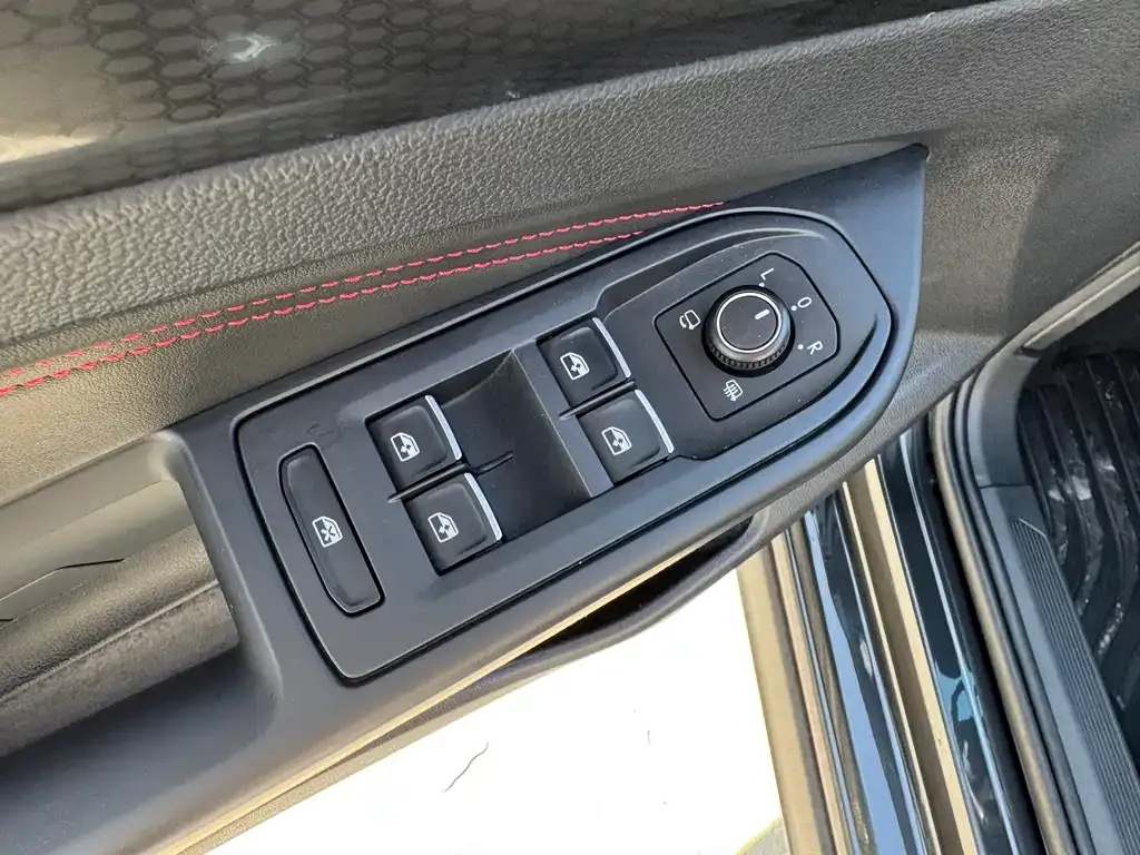 Volkswagen Golf GTI — фото 6