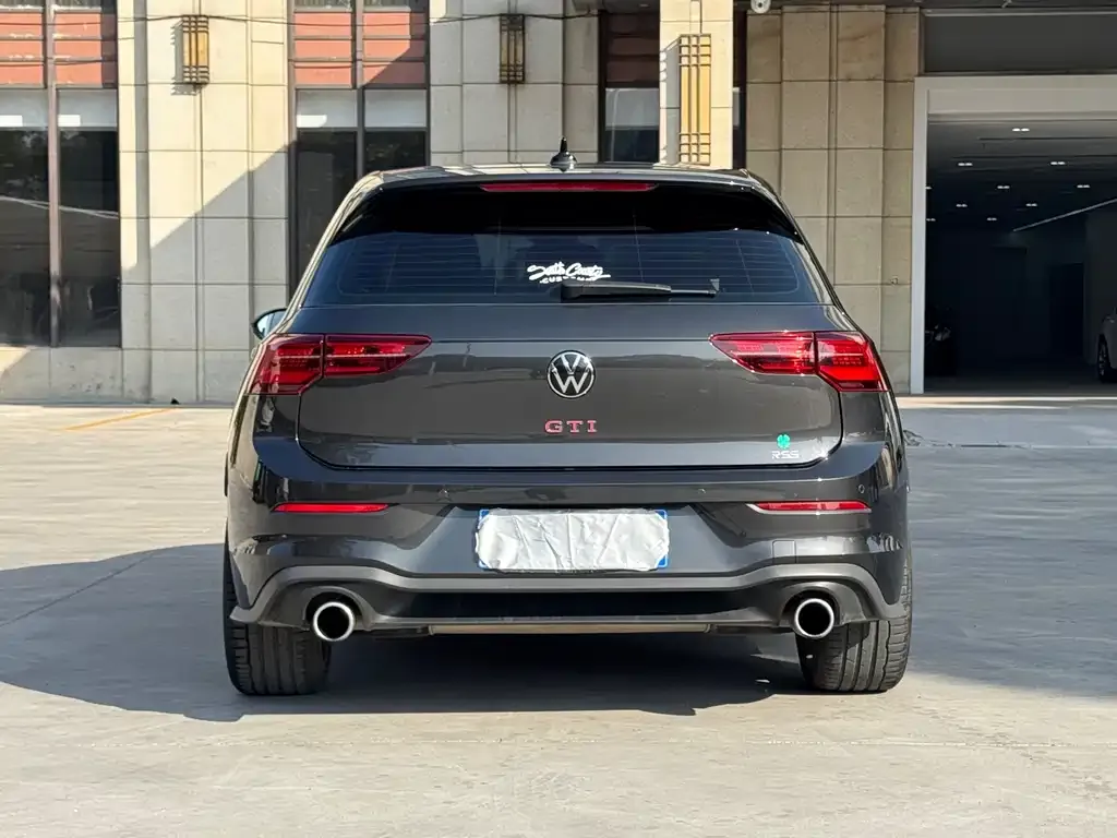 Volkswagen Golf GTI — фото 9