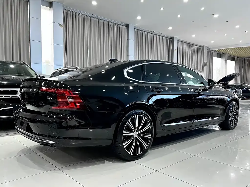 Volvo S90 — фото 4