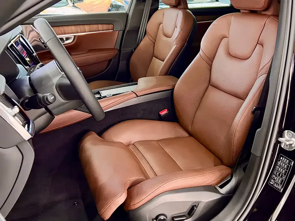 Volvo S90 — фото 8