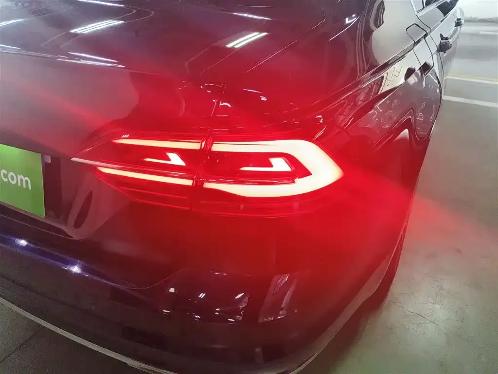 Volkswagen Phideon — фото 3