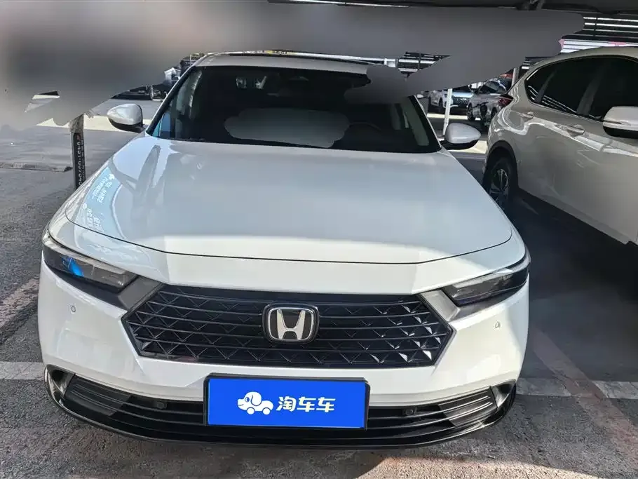 Honda Accord — фото 8
