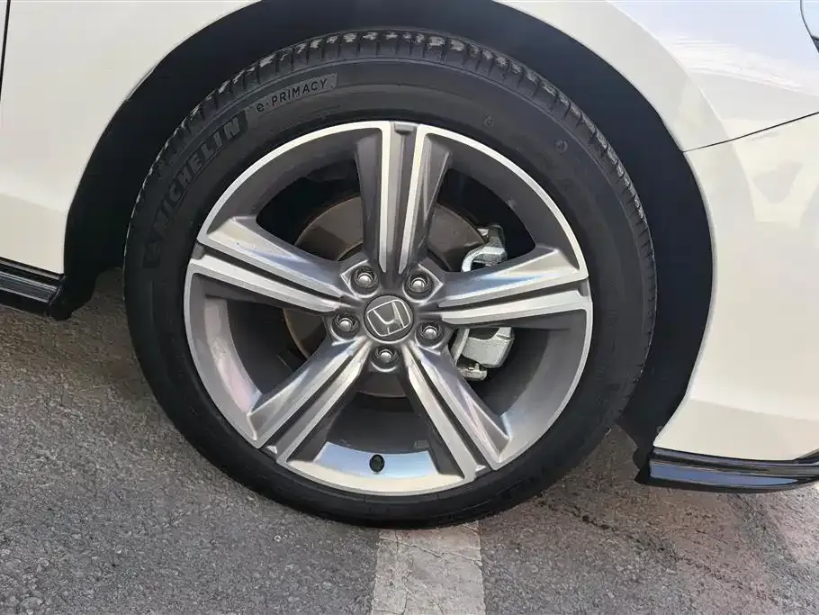 Honda Accord — фото 4