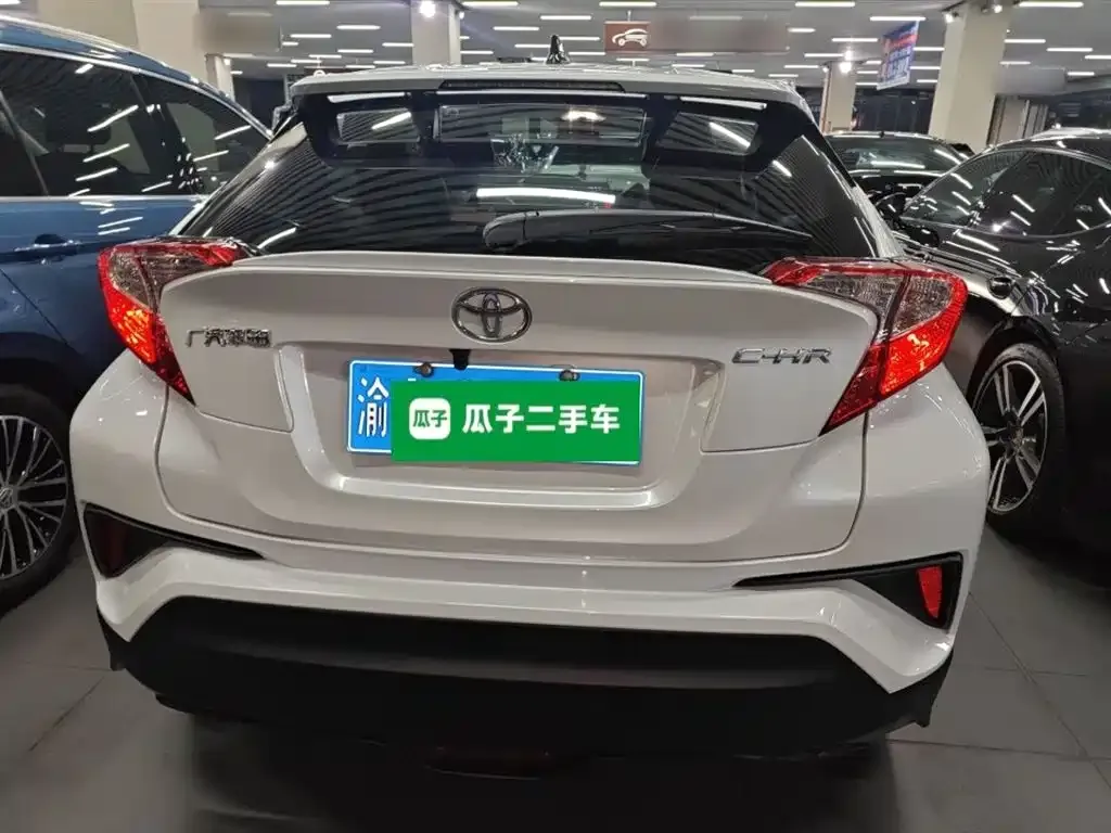 Toyota C-HR — фото 7