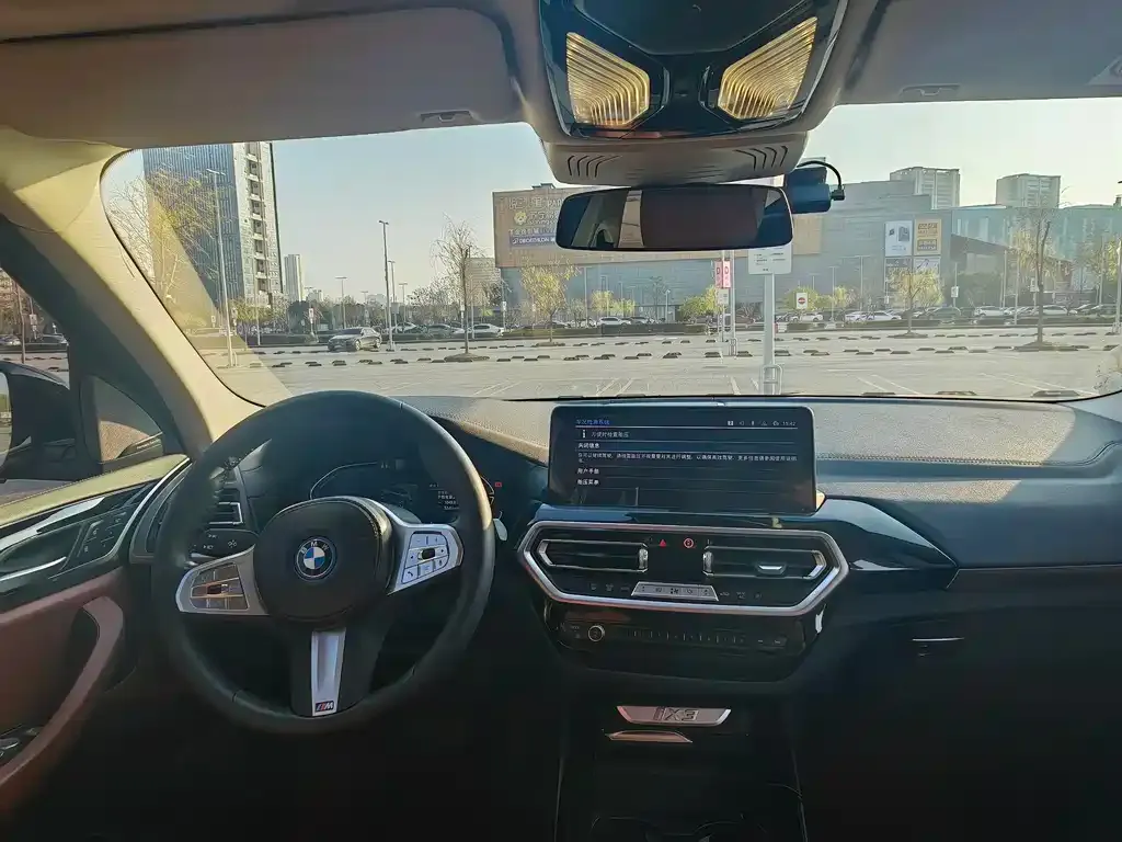 BMW iX3 — фото 4