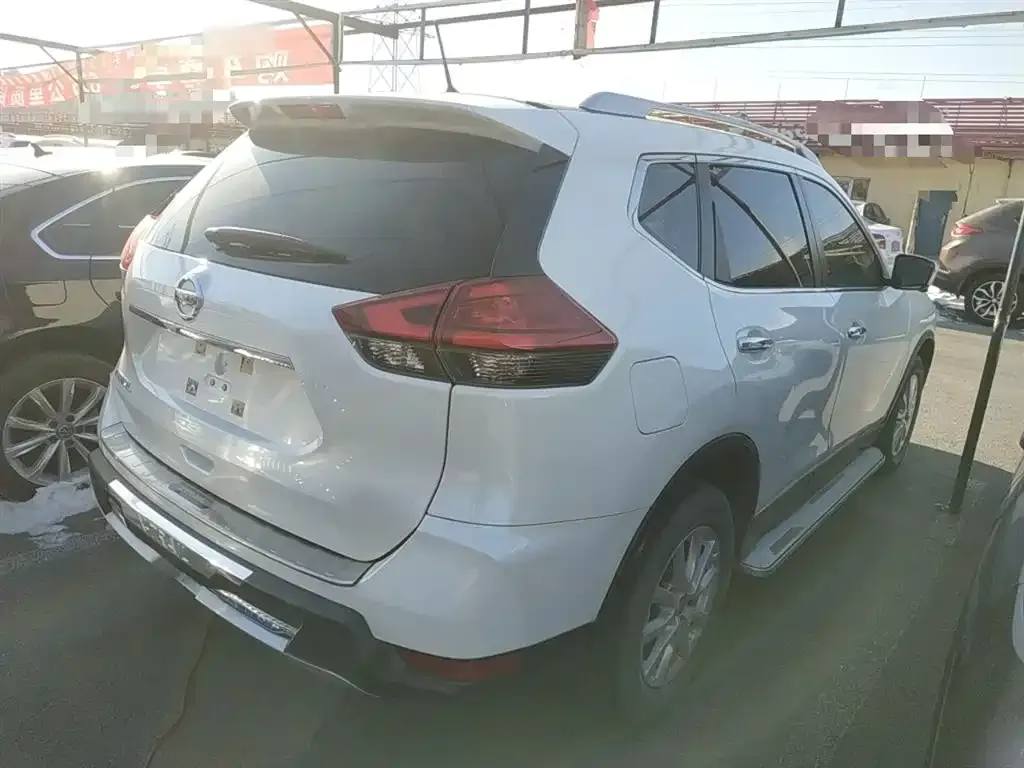 Nissan X-Trail — фото 10