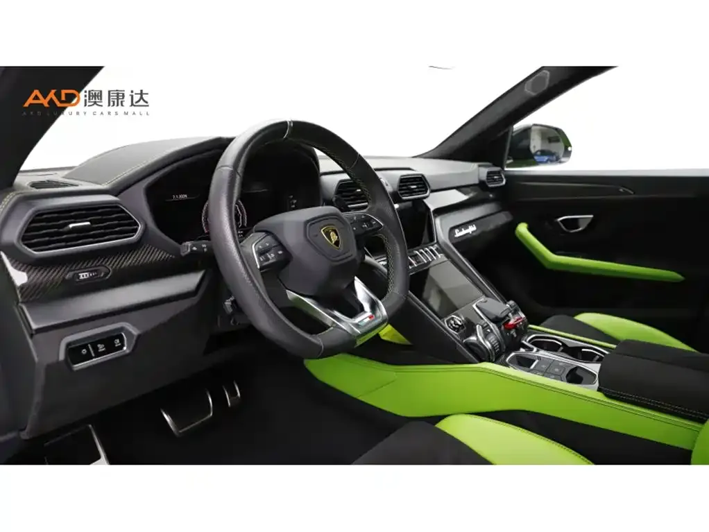 Lamborghini Urus — фото 8