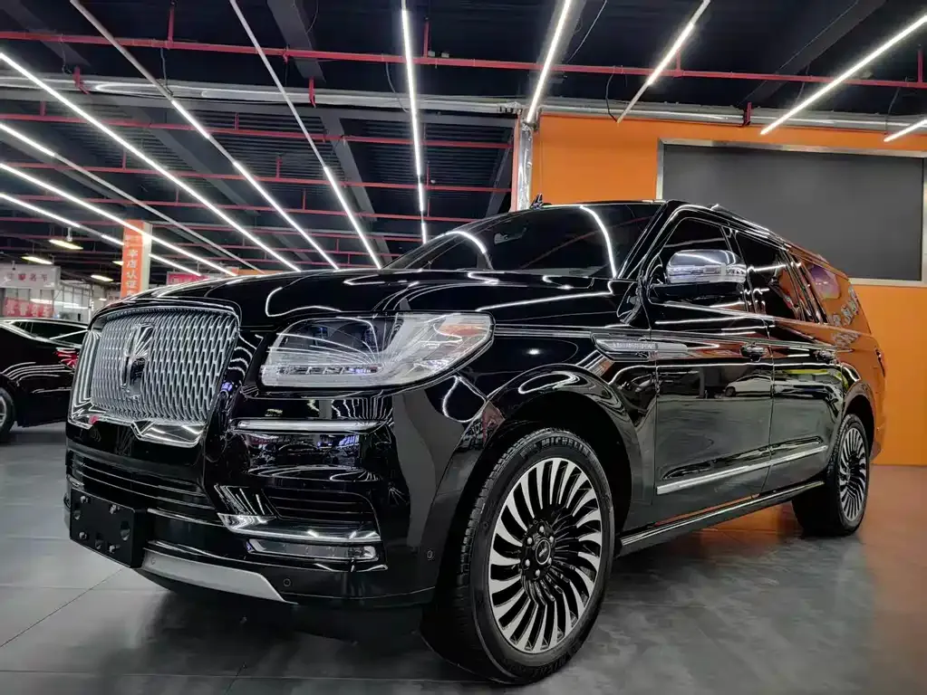 Lincoln Navigator — фото 1