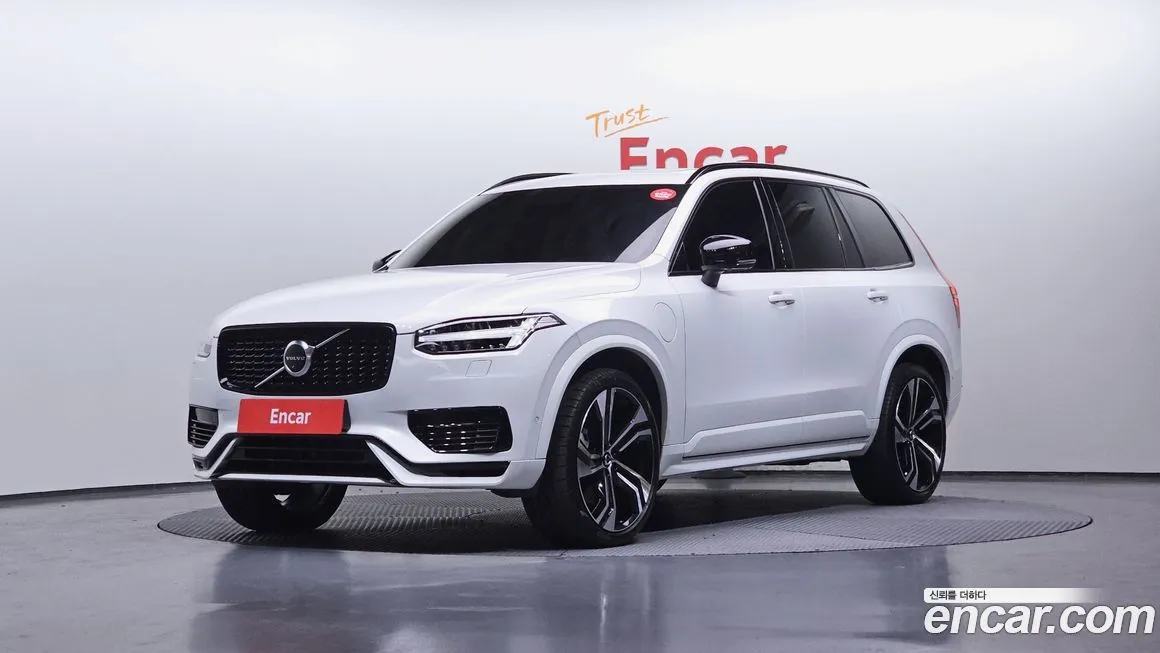 Volvo XC90 — фото 1