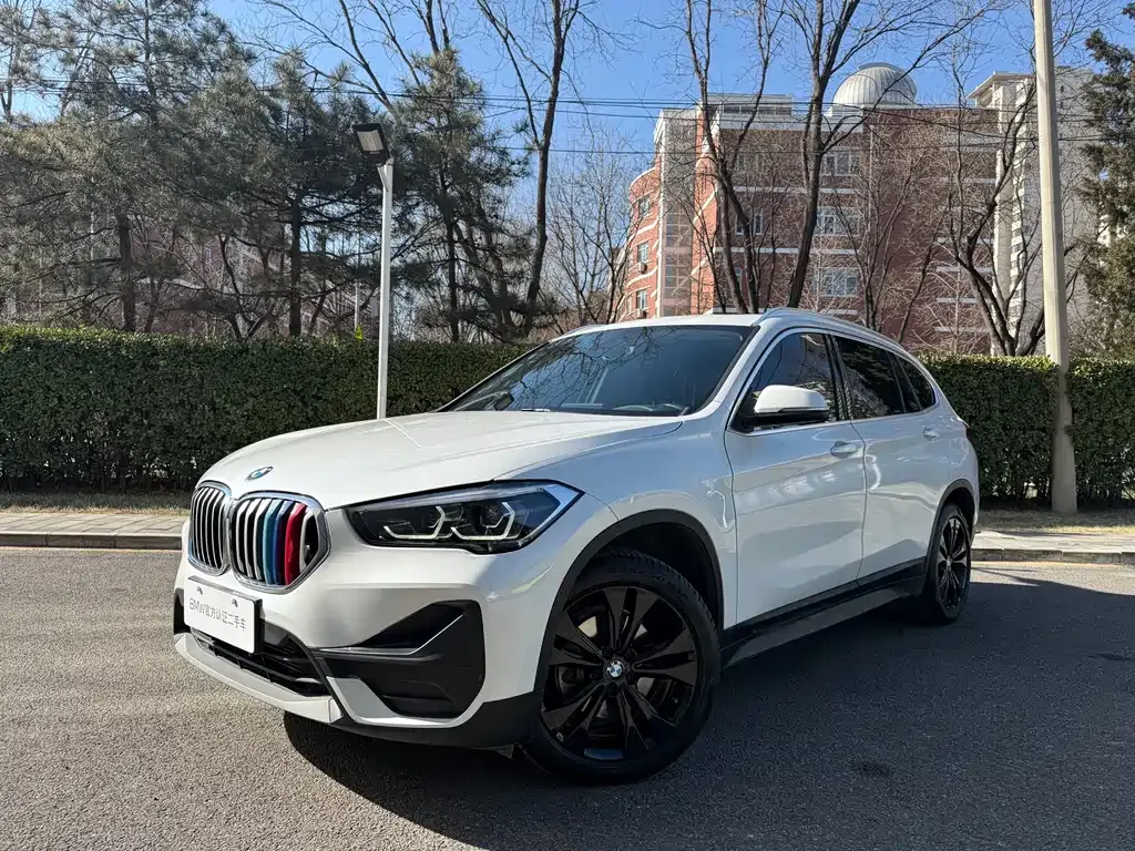 BMW X1 — фото 1