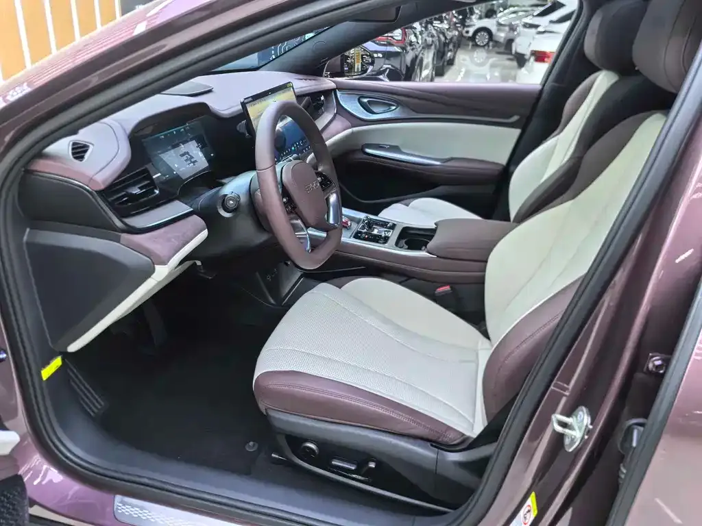 BYD Seal — фото 6