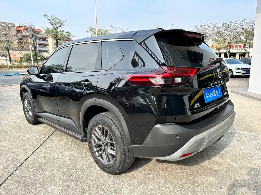 Nissan X-Trail — фото 4