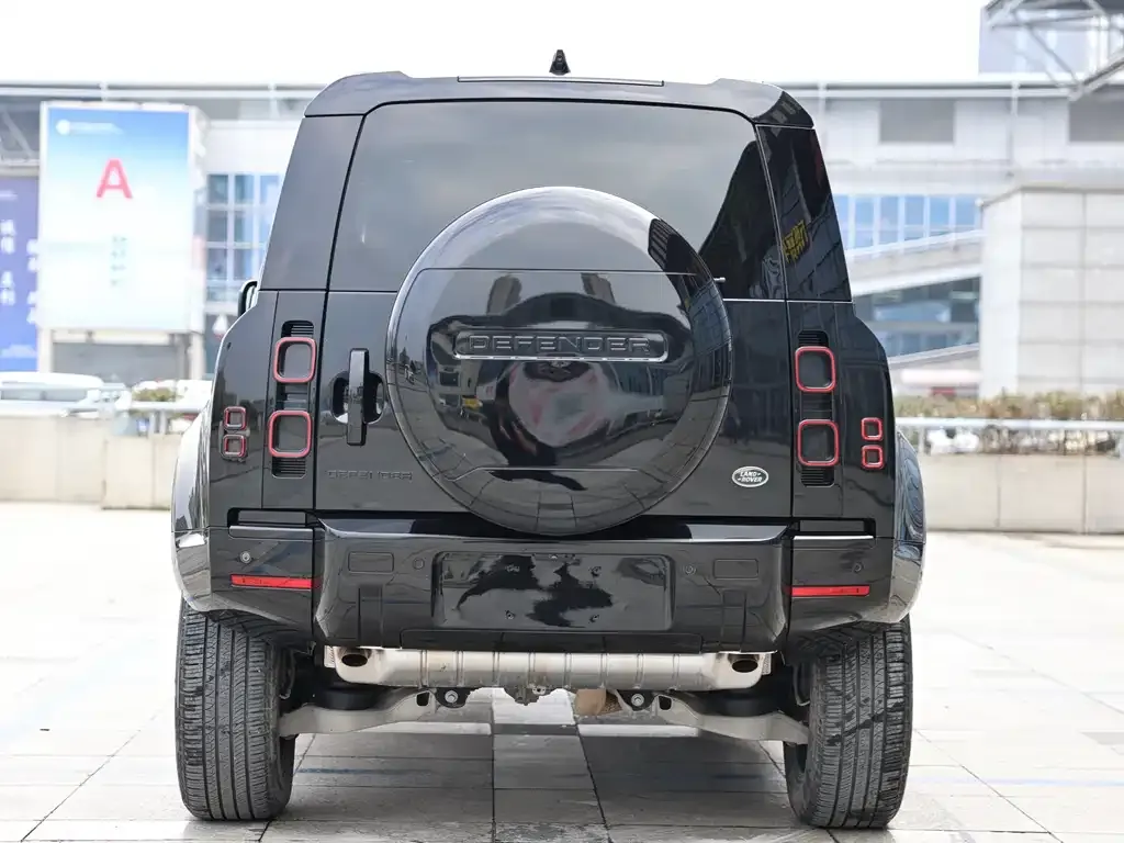 Land Rover Defender — фото 7