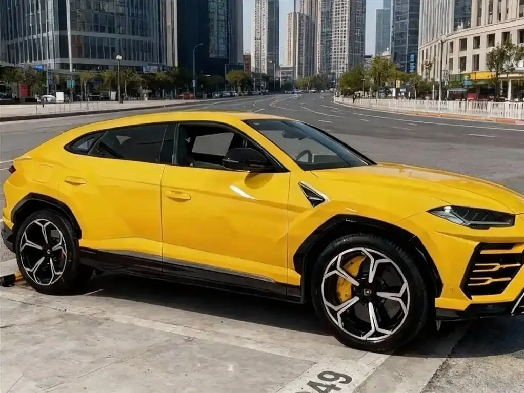 Lamborghini Urus — фото 8