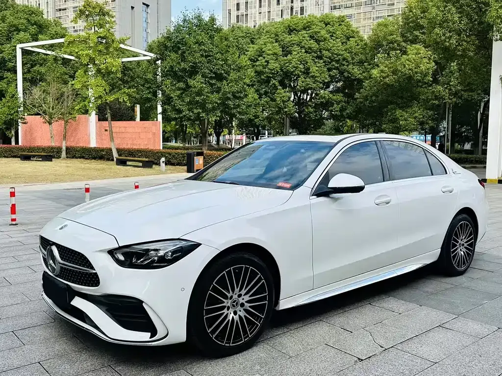 Mercedes-Benz C-Class — фото 1