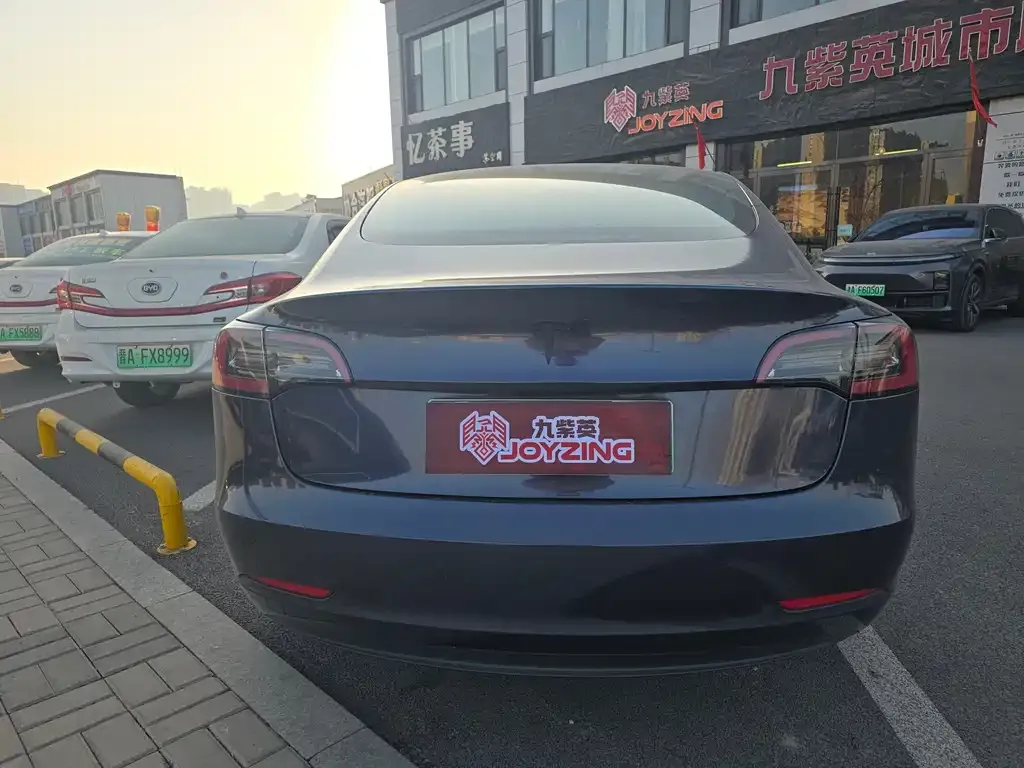 Tesla Model 3 — фото 6
