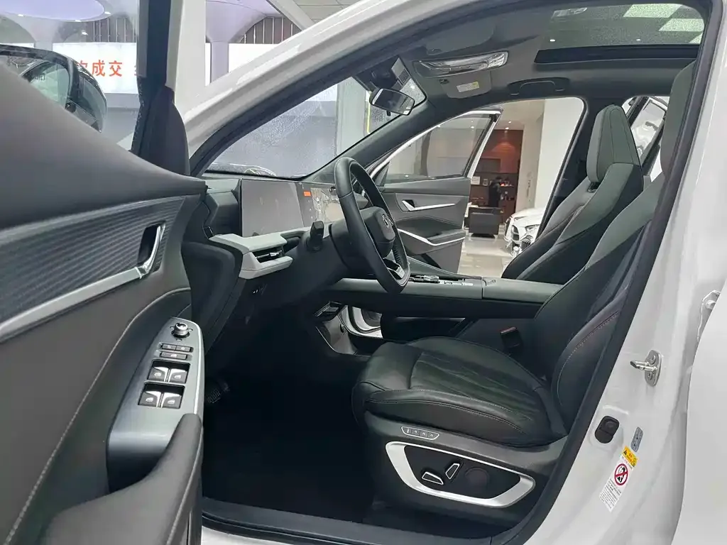 Changan CS75PLUS — фото 4