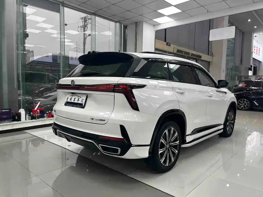 Changan CS75PLUS — фото 10