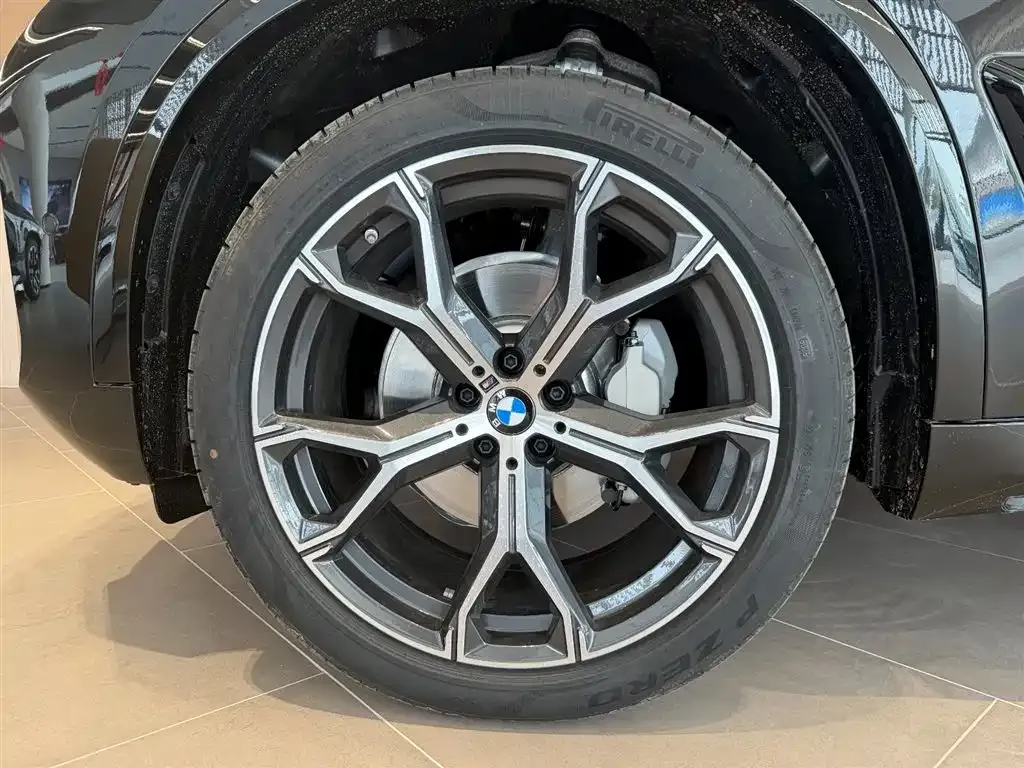 BMW X5 — фото 6
