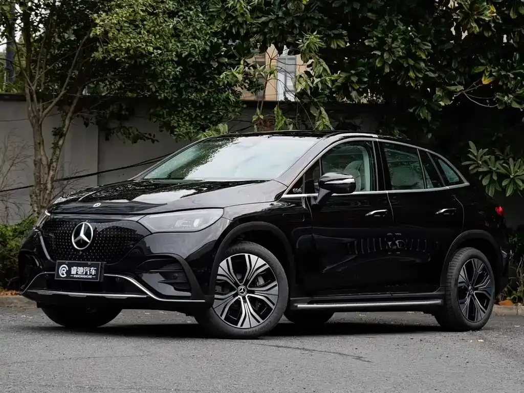 Mercedes-Benz EQE SUV — фото 10