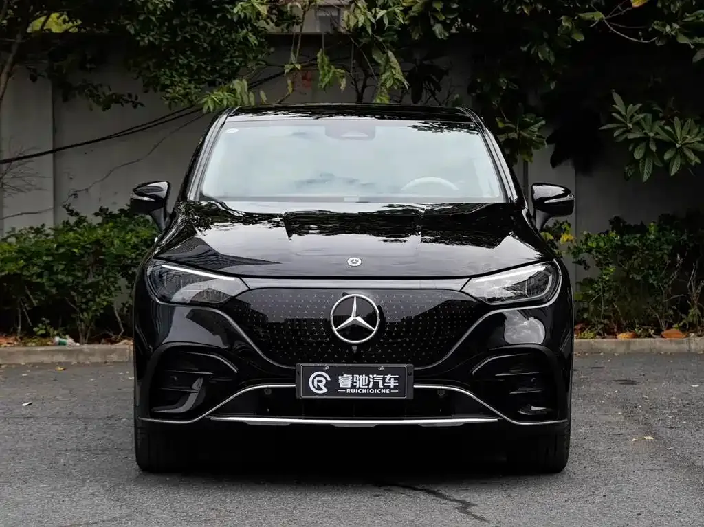 Mercedes-Benz EQE SUV — фото 6