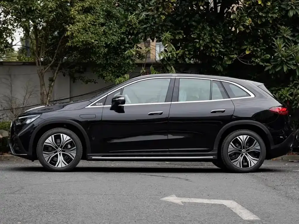 Mercedes-Benz EQE SUV — фото 3